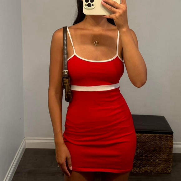 dresses - Picture 4 of 5